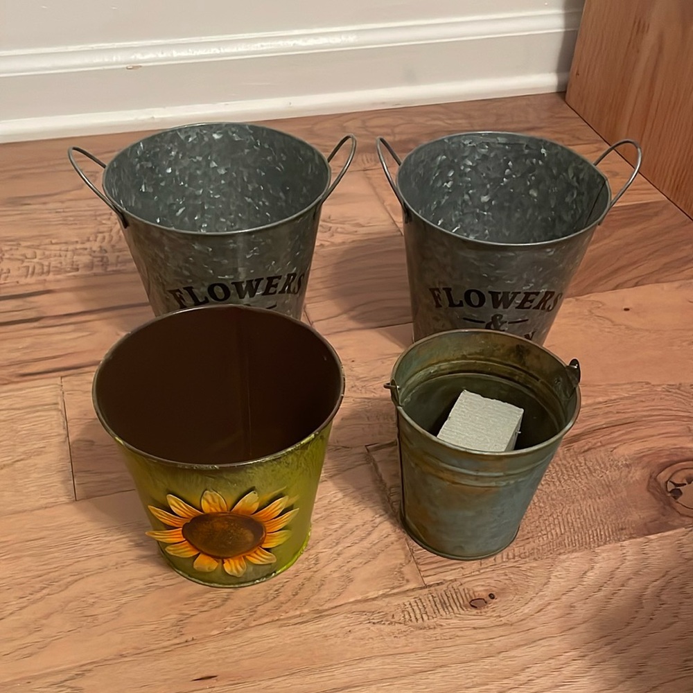 Set of Decorative Metal Flower Buckets